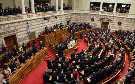 Cumhuriyet Nedir? Temel Özellikleri ve Cumhuriyet Yönetiminin Önemi