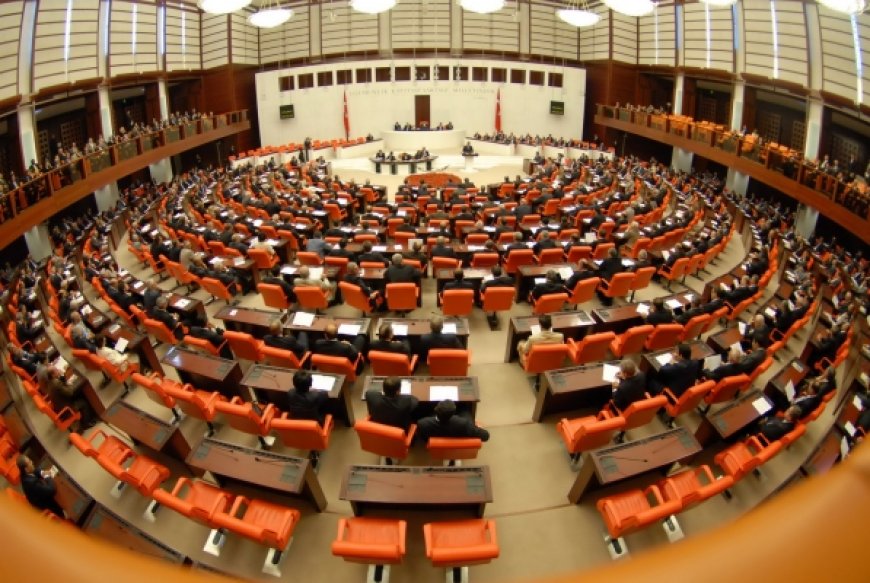 Çoğunluk Sistemi Nedir? Tek Turlu ve İki Turlu Çoğunluk Sistemleri, Avantajları ve Dezavantajları